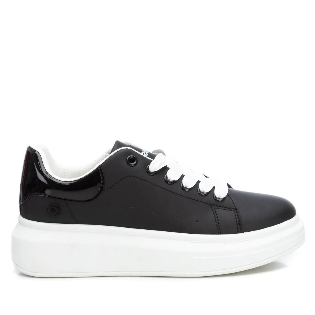 Women's sneakers